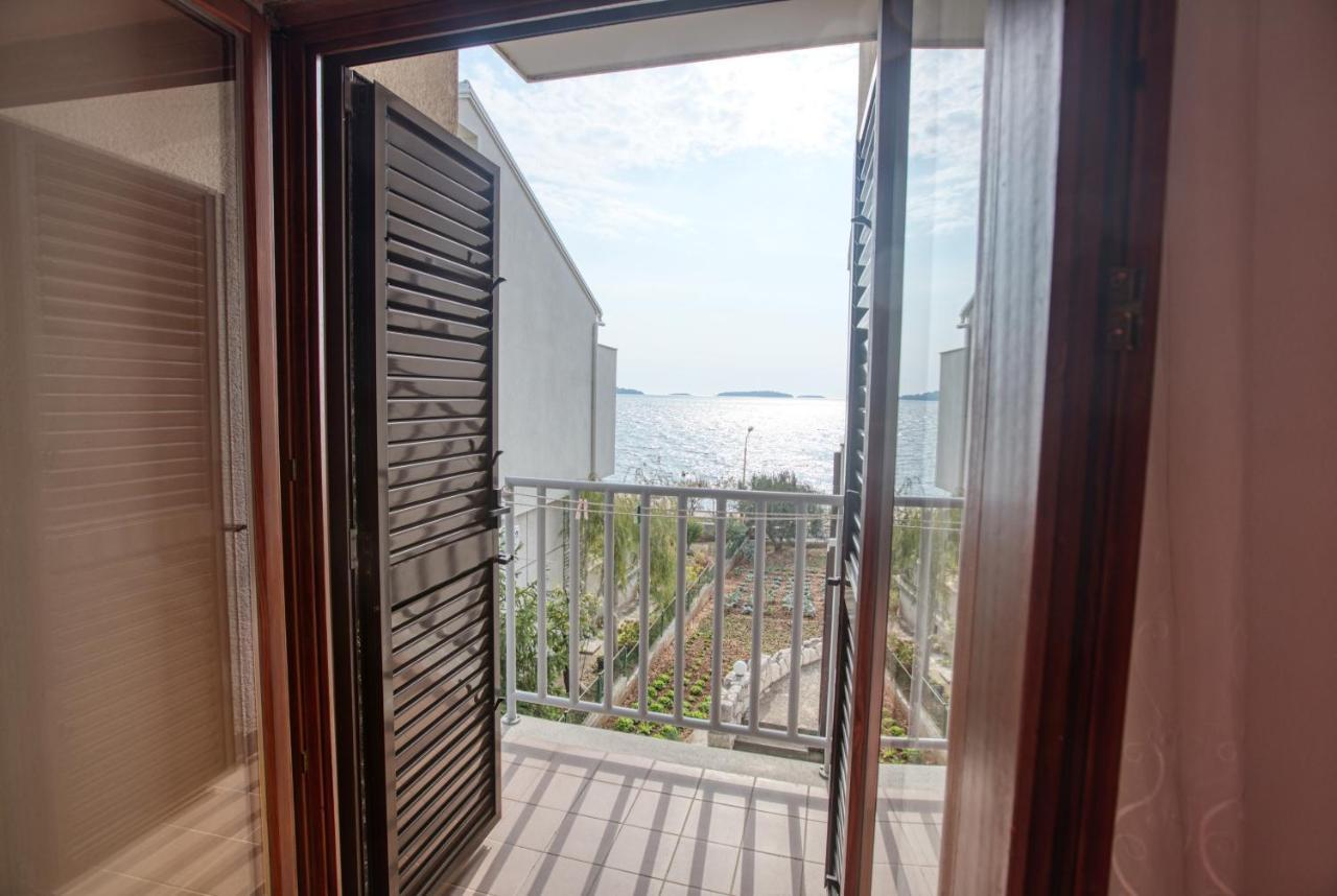 Apartments By The Sea Brodarica, Sibenik - 13615 Εξωτερικό φωτογραφία